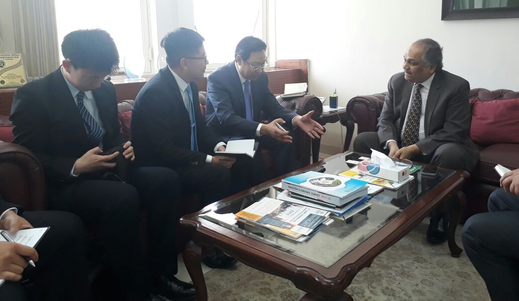 Secretary M/oPD&R, Shoaib Ahmad Siddiqui Meeting with Mr. Yang Jinjun, Vice President CRCC